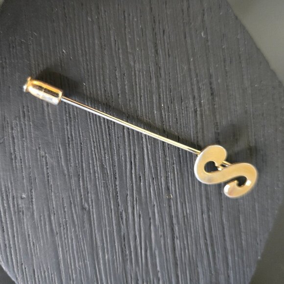 VTG Brooch Gold Tone Monogram Name Initial Stick Pin Brooch Letter "S" Gift - Picture 2 of 9